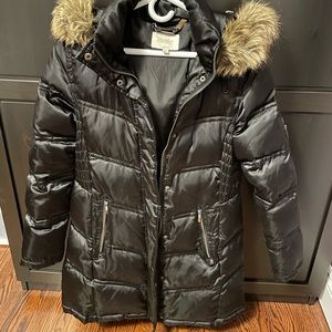 NWOT Women’s Laundry by Shelli Segal puffer coat black w/faux fur hood size S